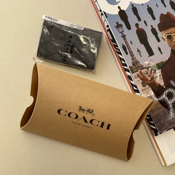 (new+tag+box) Coach Men bifold + card case wallet size 4.25x3 inch - Picture 13 of 13